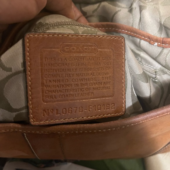 COACH Vintage Tan Leather Bag. EUC - Picture 12 of 14